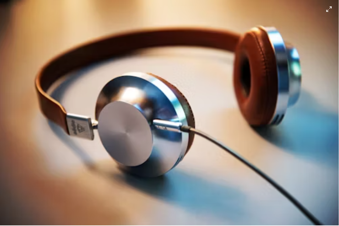 Headphones Buyer’s Guide: Finding the Best Headphones for Your Music and Lifestyle